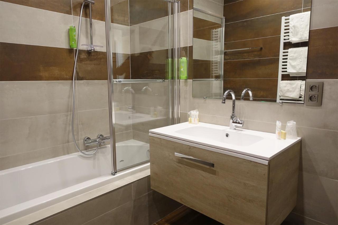 Hotel Du Parc Ath Ngoại thất bức ảnh